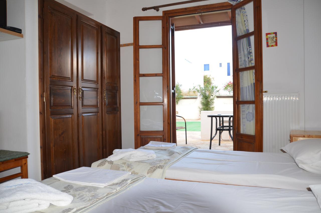 La Celestina Apartments Науса Екстериор снимка