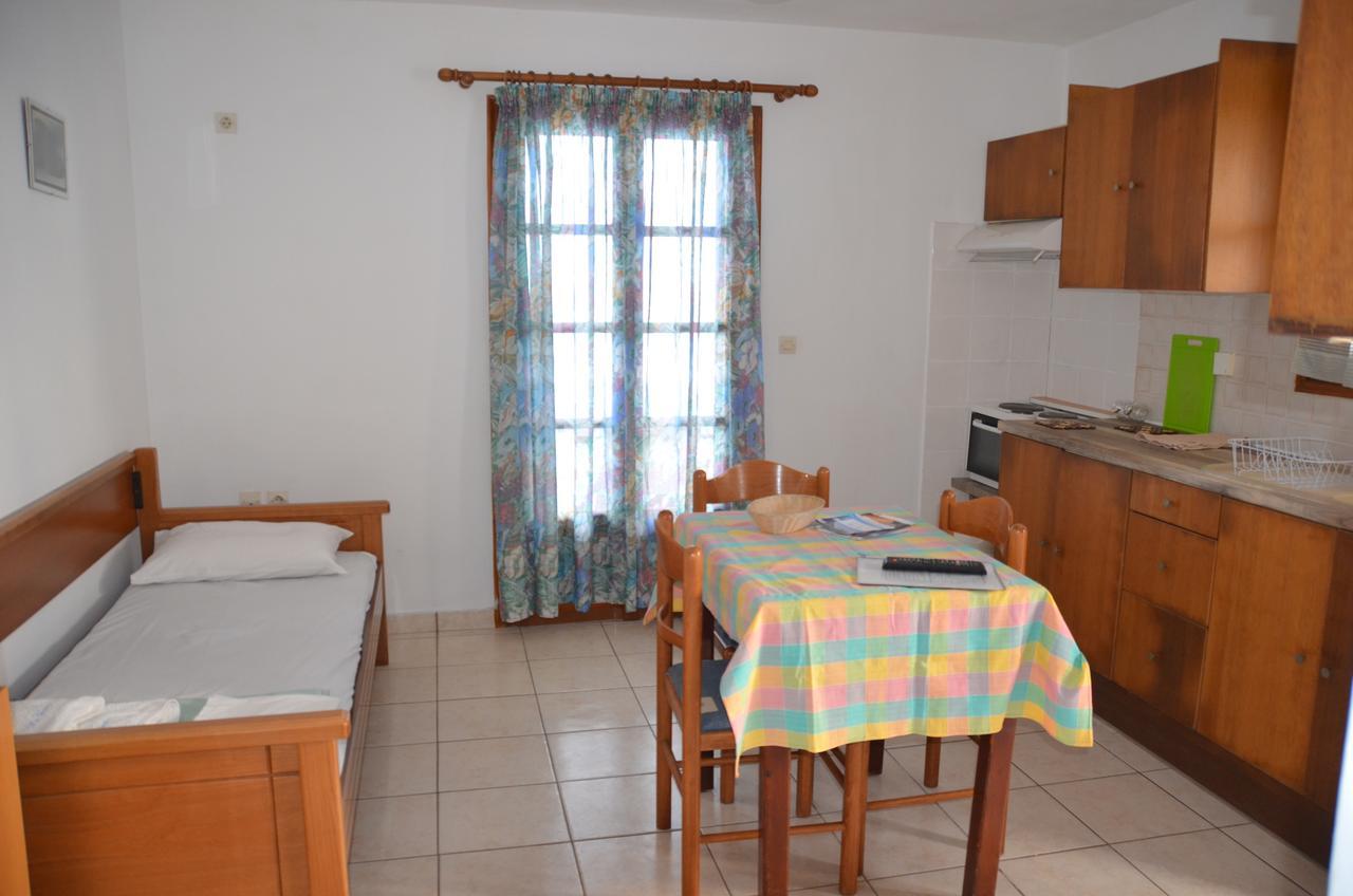 La Celestina Apartments Науса Екстериор снимка