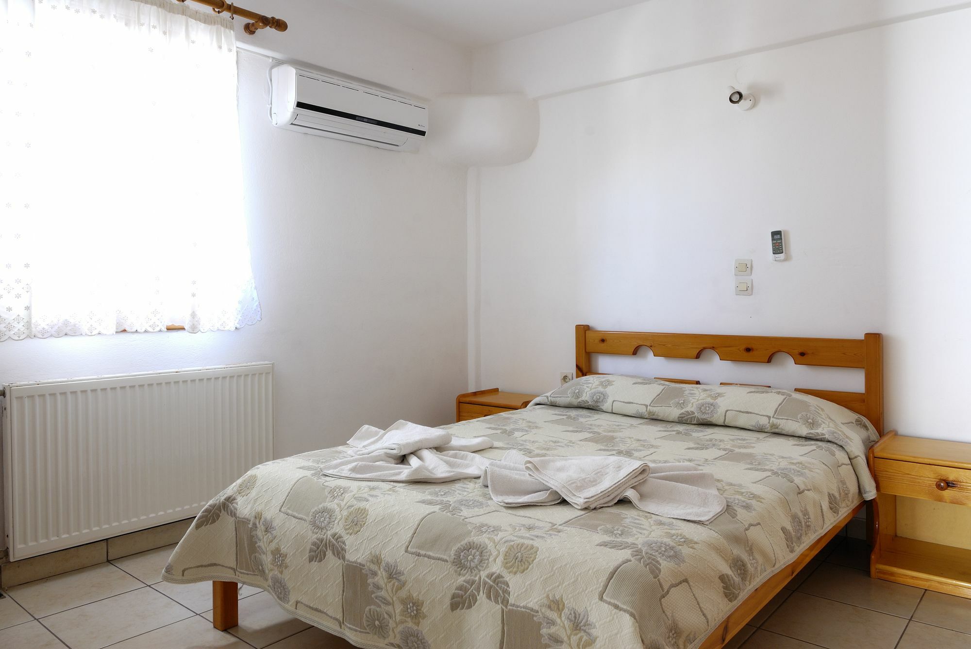 La Celestina Apartments Науса Екстериор снимка