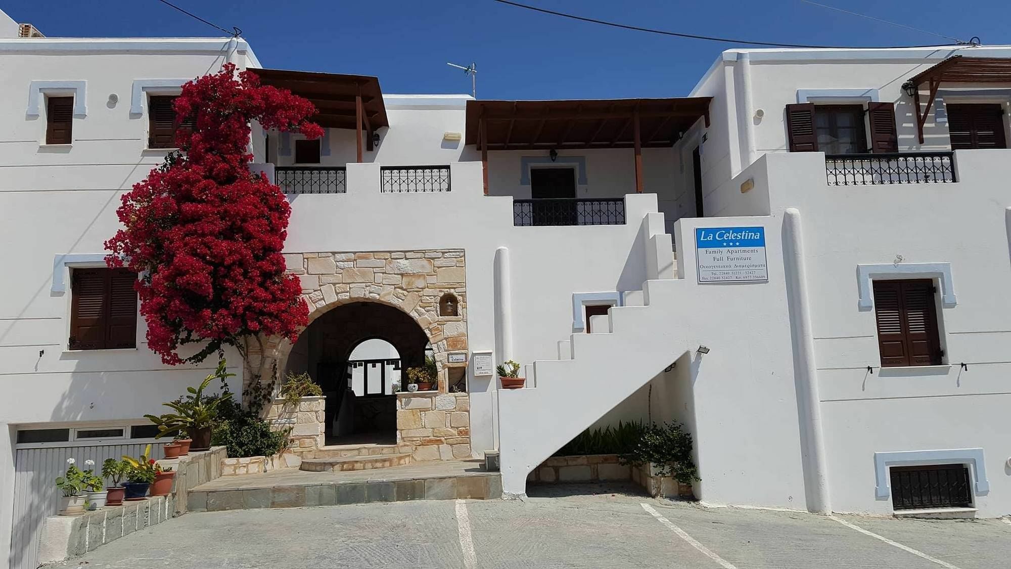 La Celestina Apartments Науса Екстериор снимка